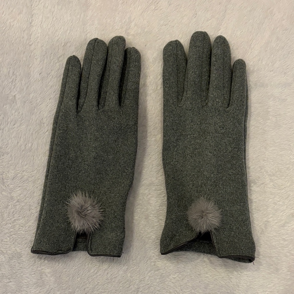 Gray A20028 Gloves with Mini Pom Pom
